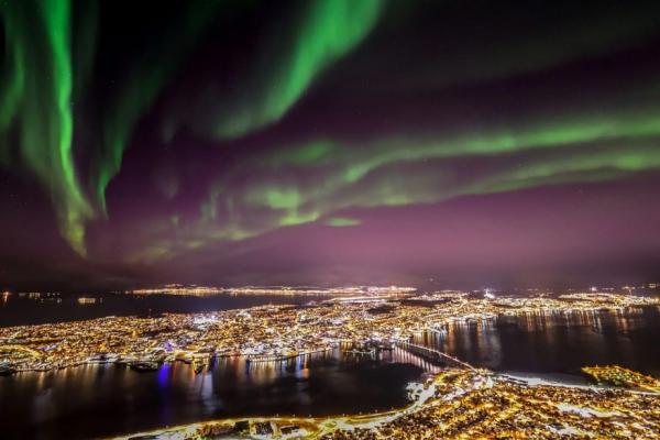 TROMSO ED AURORA BOREALE